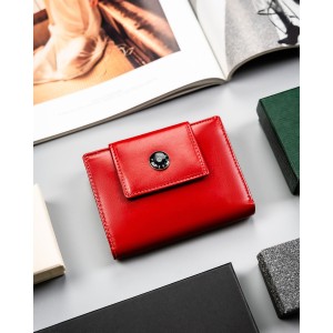 Portfel damski ze skóry naturalnej w czerwonym kolorze zamykany zatrzaskiem - Peterson | Niua.pl