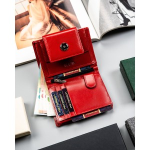 Portfel damski ze skóry naturalnej w czerwonym kolorze zamykany zatrzaskiem - Peterson | Niua.pl