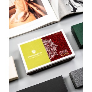 Portfel damski ze skóry naturalnej w czerwonym kolorze zamykany zatrzaskiem - Peterson | Niua.pl