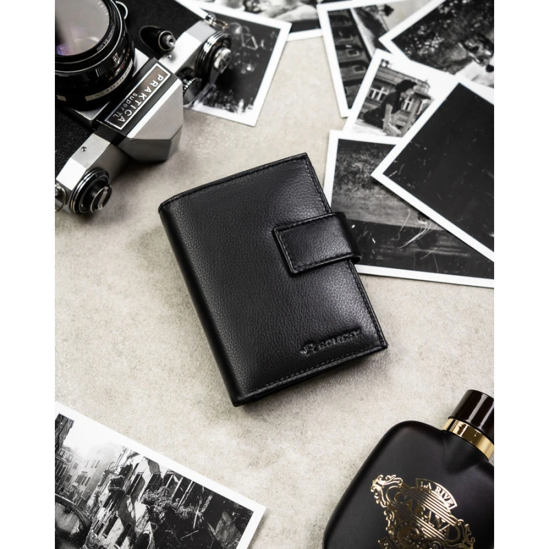 Duży portfel męski ze skóry naturalnej  | Niua.pl w czarnym kolorze, mieszczący dowód rejestracyjny i zamykany na zatrzask - Rovicky