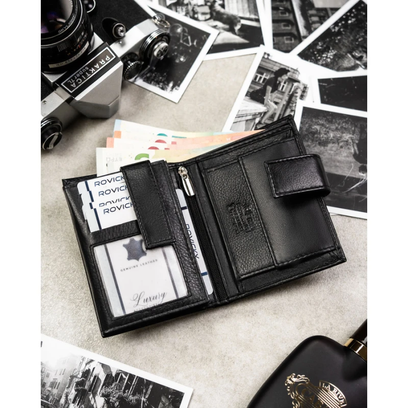 Duży portfel męski ze skóry naturalnej  | Niua.pl w czarnym kolorze, mieszczący dowód rejestracyjny i zamykany na zatrzask - Rovicky