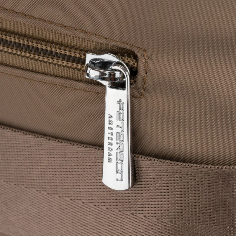 Miejski plecak damski z poliestru w beżowo-brązowym kolorze - Peterson | Niua.pl