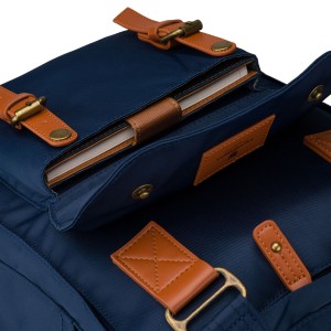 Granatowo-brązowy plecak damski z poliestru i skóry ekologicznej, zamykany suwakiem - Peterson | Niua.pl