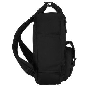 Czarny, duży plecak damski wykonany z poliestru i skóry ekologicznej, zamykany suwakiem - Peterson | Niua.pl