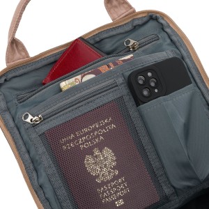 Beżowy, duży plecak damski wykonany z poliestru i skóry ekologicznej - Peterson | Niua.pl