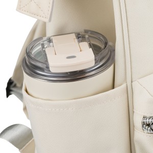 Plecak damski z poliestru w kolorze ecru z miejscem na laptopa i portem USB - Peterson | Niua.pl