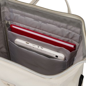 Plecak damski z poliestru w kolorze ecru z miejscem na laptopa i portem USB - Peterson | Niua.pl