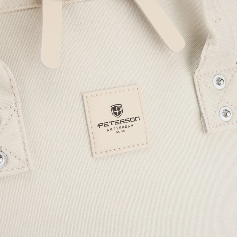 Plecak damski z poliestru w kolorze ecru z miejscem na laptopa i portem USB - Peterson | Niua.pl