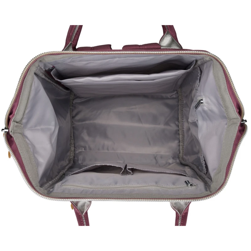 Fioletowy plecak damski z poliestru z miejscem na laptopa i portem USB - Peterson | Niua.pl