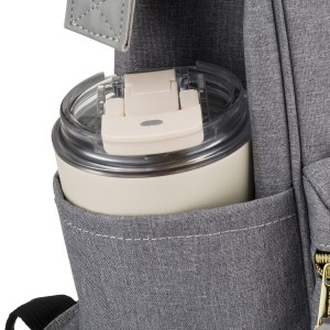 Plecak damski z poliestru w szarym kolorze zamykany bezpiecznym suwakiem - Peterson | Niua.pl