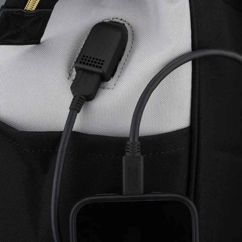 Plecak damski z poliestru w szaro-czarnym kolorze, idealny na bagaż podręczny - Peterson | Niua.pl