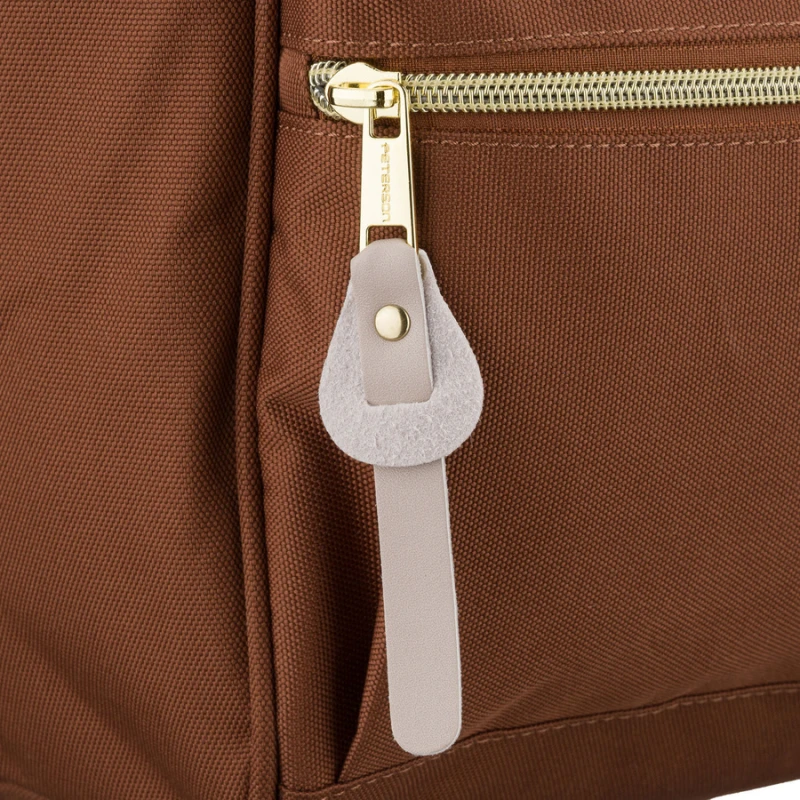 Beżowo-brązowy plecak damski z poliestru z miejscem na laptopa - Peterson | Niua.pl