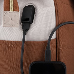 Beżowo-brązowy plecak damski z poliestru z miejscem na laptopa - Peterson | Niua.pl