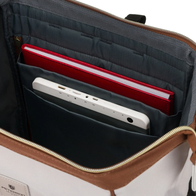 Beżowo-brązowy plecak damski z poliestru z miejscem na laptopa - Peterson | Niua.pl