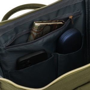 Zielony plecak damski z poliestru z miejscem na laptopa, zawieszony na regulowanych szelkach - Peterson | Niua.pl