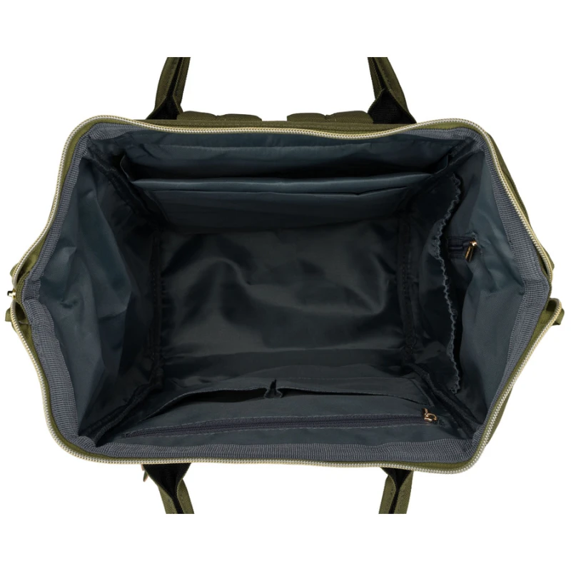 Zielony plecak damski z poliestru z miejscem na laptopa, zawieszony na regulowanych szelkach - Peterson | Niua.pl