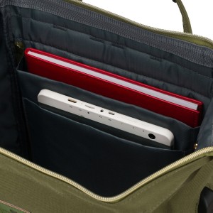 Zielony plecak damski z poliestru z miejscem na laptopa, zawieszony na regulowanych szelkach - Peterson | Niua.pl