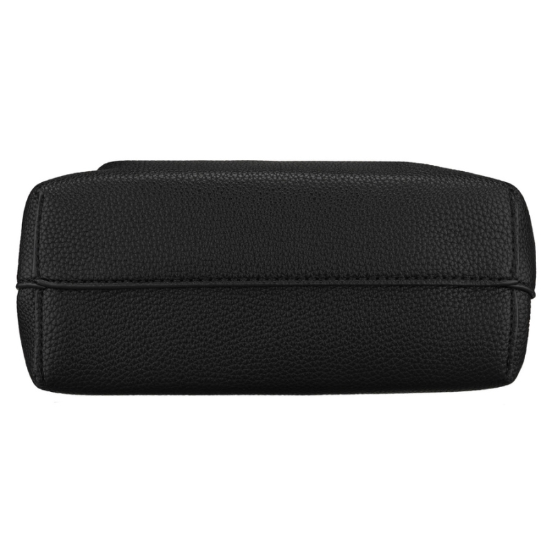 Listonoszka damska ze skóry ekologicznej w czarnym kolorze z kieszonką zewnętrzną - Peterson | Niua.pl