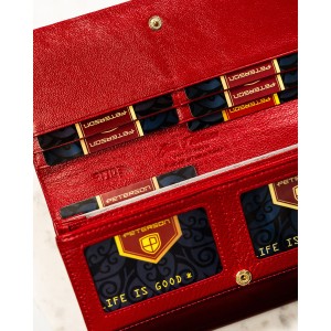 Duży, czerwony portfel damski z lakierowanej skóry naturalnej zamykany na zatrzask - Peterson