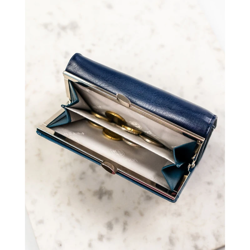 Portfel damski Peterson granatowy – sekcja na bilon zamykana na bigiel, praktyczna i pojemna