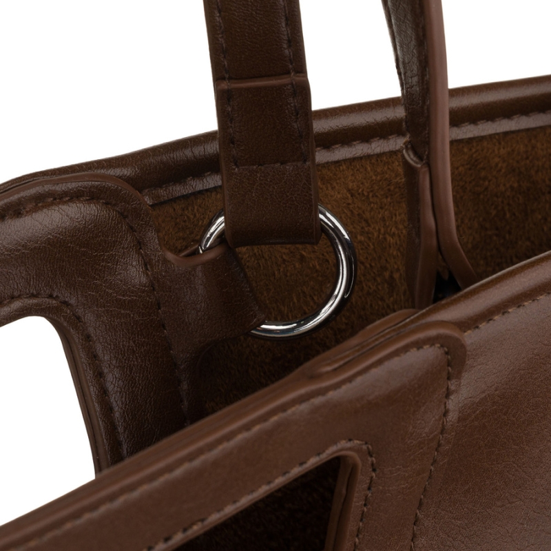 Brązowa shopperka damska wykonana ze skóry ekologicznej, jednokomorowa i zamykana suwakiem - Peterson | Niua.pl