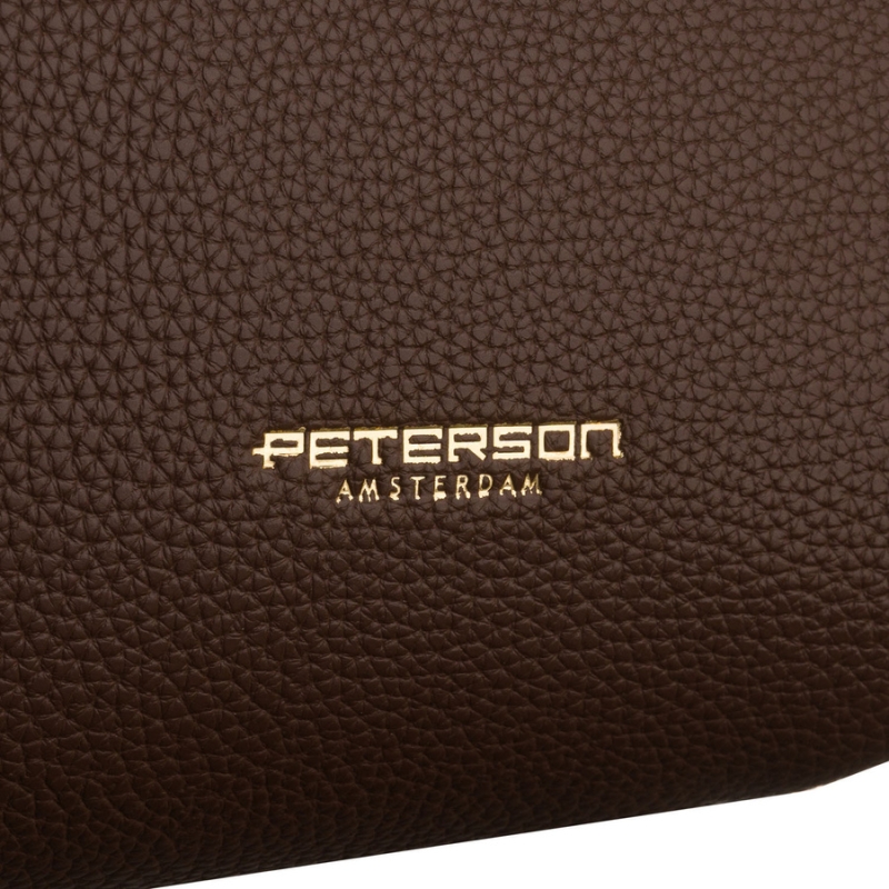 Brązowa shopperka damska wykonana ze skóry ekologicznej z praktycznym etui w zestawie - Peterson | Niua.pl