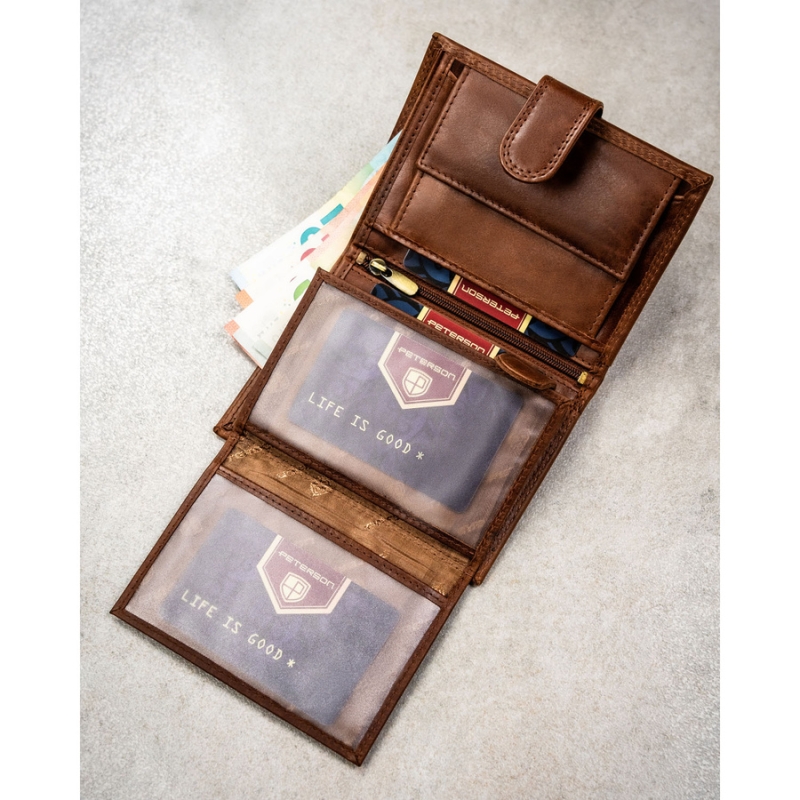 Pionowy portfel męski ze skóry naturalnej w brązowym kolorze zamykany na zatrzask - Peterson