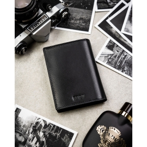 Elegancki, skórzany portfel męski w czarnym kolorze bez zapięcia zewnętrznego - Peterson