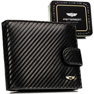 Poziomy portfel męski ze skóry naturalnej w czarnym kolorze wyposażony w system RFID, w zestawie z brelokiem - Peterson
