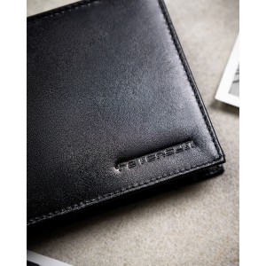 Portfel męski ze skóry naturalnej w czarnym kolorze wyposażony w system RFID, w zestawie z brelokiem - Peterson