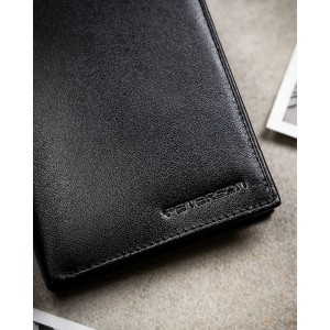 Portfel męski ze skóry naturalnej w czarnym kolorze z systemem RFID i w zestawie z brelokiem - Peterson