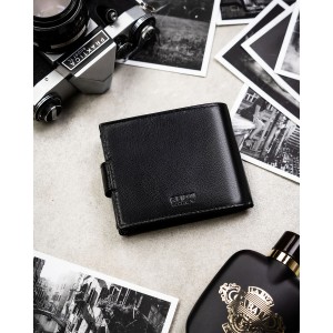 Poziomy portfel męski ze skóry naturalnej w czarnym kolorze w zestawie z brelokiem - Peterson