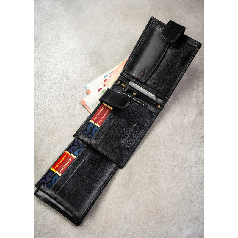 Poziomy portfel męski ze skóry naturalnej w czarnym kolorze w zestawie z brelokiem - Peterson