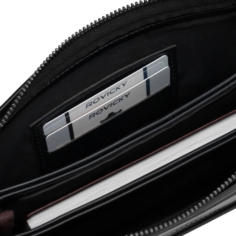 Saszetka męska ze skóry ekologicznej w czarnym kolorze, wyposażona w uchwyt na rękę - Rovicky