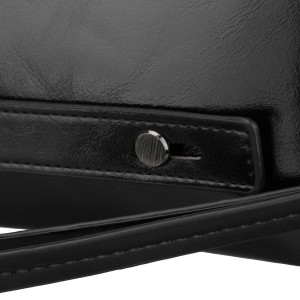 Saszetka męska ze skóry ekologicznej w czarnym kolorze, wyposażona w uchwyt na rękę - Rovicky