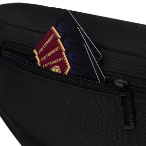 Czarna saszetka męska z kieszeniami zewnętrznymi na suwak zawieszona na regulowanym pasku - Peterson