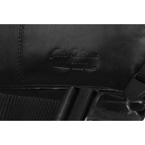 Skórzana nerka męska w czarnym kolorze zamykana na suwak - Peterson