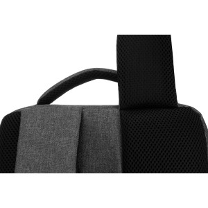 Podróżny plecak z poliestru w szarym kolorze, wyposażony w dopinany pasek - Peterson