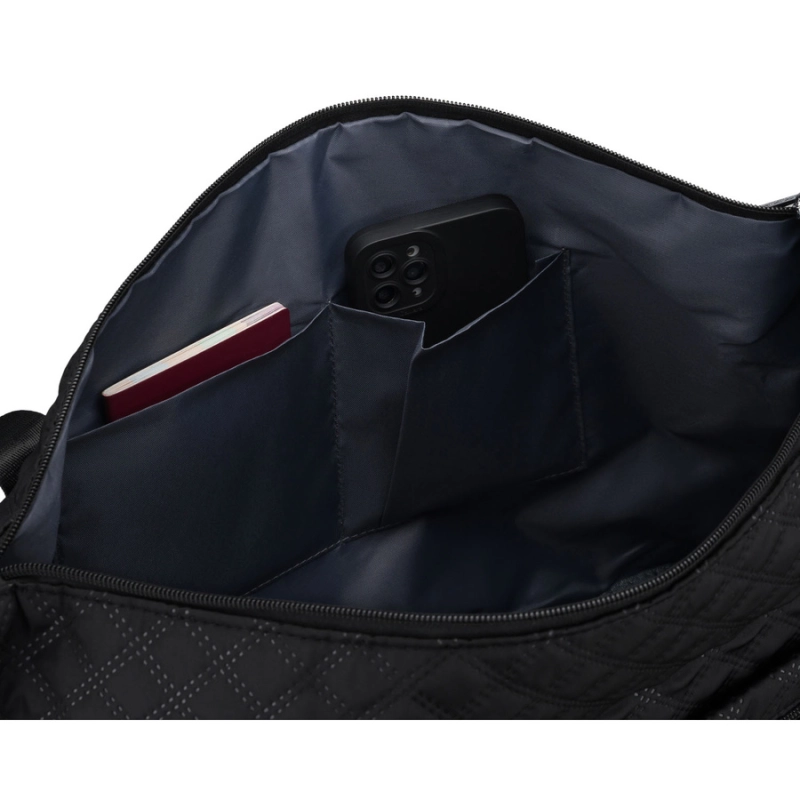 Solidne zamki oraz wygodne uchwyty torby treningowej Peterson zapewniają komfort i trwałość użytkowania