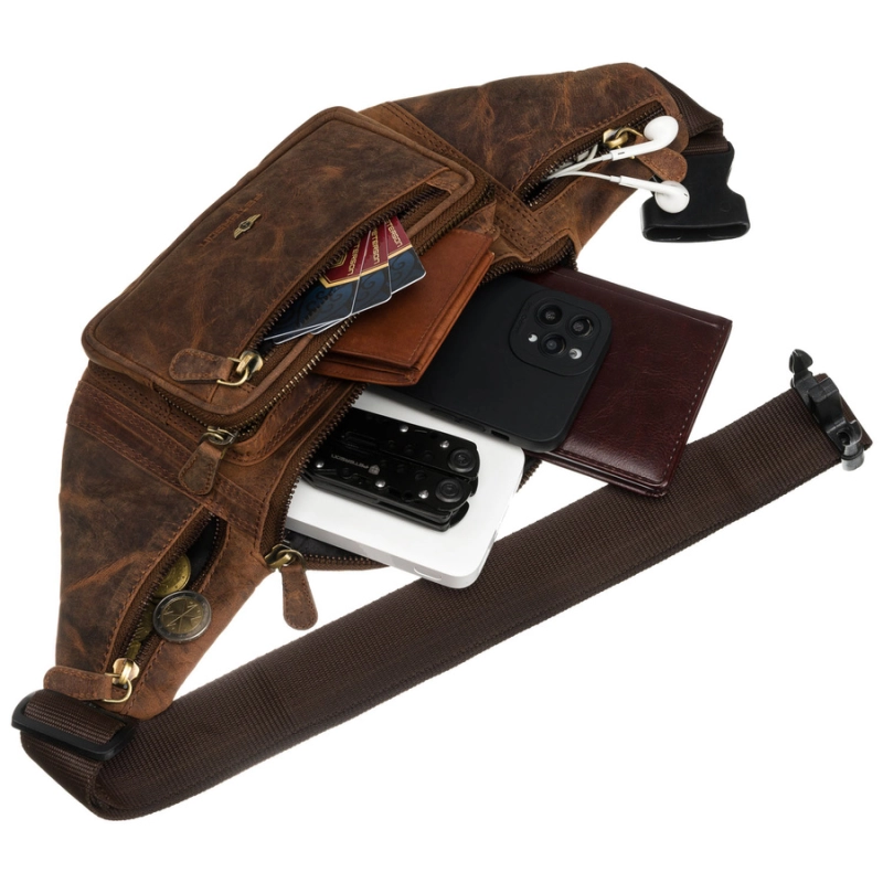 Skórzana, pojemna saszetka męska w brązowym kolorze - Peterson