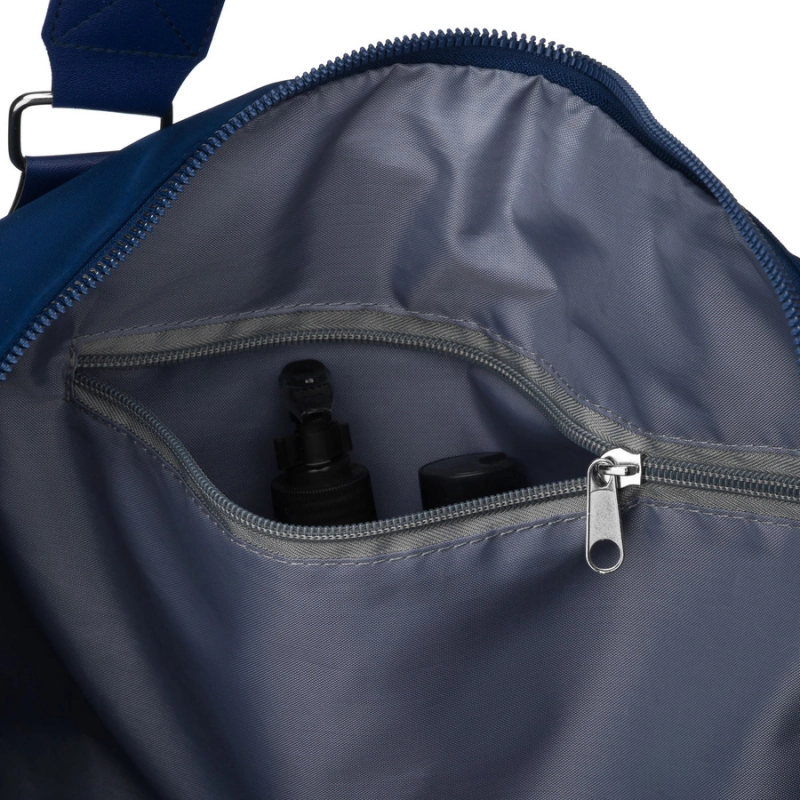Sportowa torba treningowa z poliestru w granatowym kolorze, jednokomorowa - Peterson