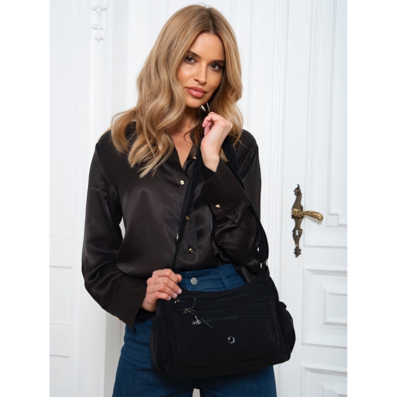 Jednokomorowa torebka damska z poliestru w czarnym kolorze - Peterson