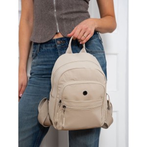 Beżowy, jednokomorowy plecak damski z poliestru zawieszony na regulowanych szelkach - Peterson
