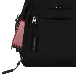 Mały plecak damski z poliestru w czarnym kolorze - Peterson