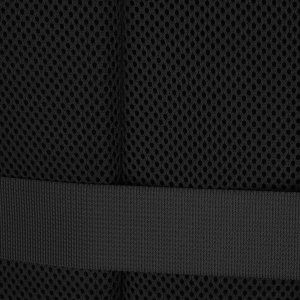 Podróżny, czarny plecak wykonany z poliestru, zawieszony na regulowanych szelkach - Peterson