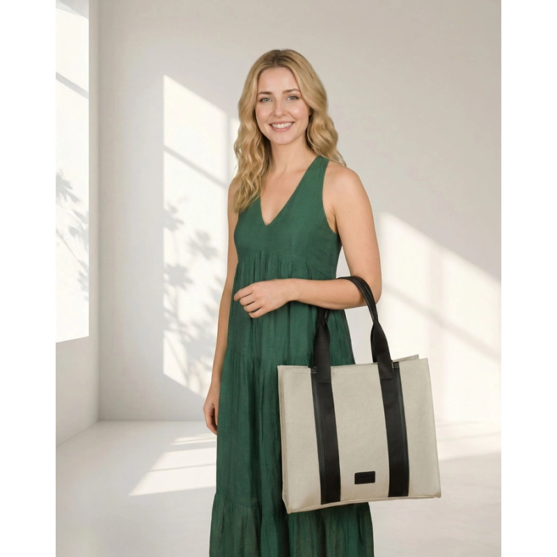 Duży shopper damski w beżowo-czarnym kolorze wykonany z włókna pomialidowego i skóry ekologicznej - Rovicky