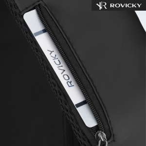 Czarna saszetka męska na ramię wykonana ze skóry ekologicznej - Rovicky