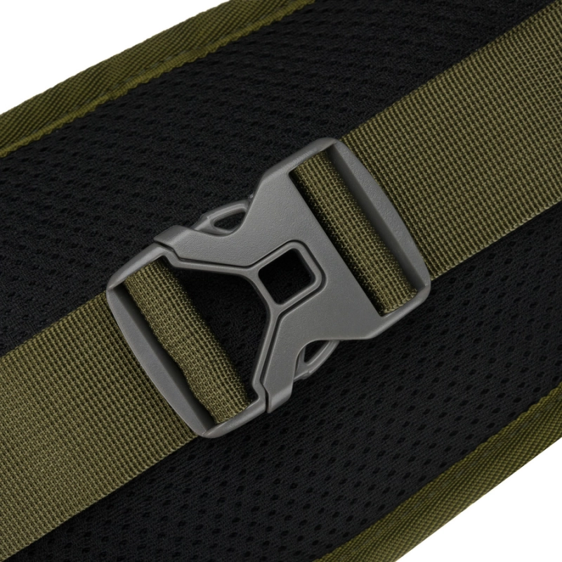 Praktyczna, pojemna saszetka z poliestru w zielonym kolorze, zamykana suwakiem ze stylowym karabińczykiem - Peterson