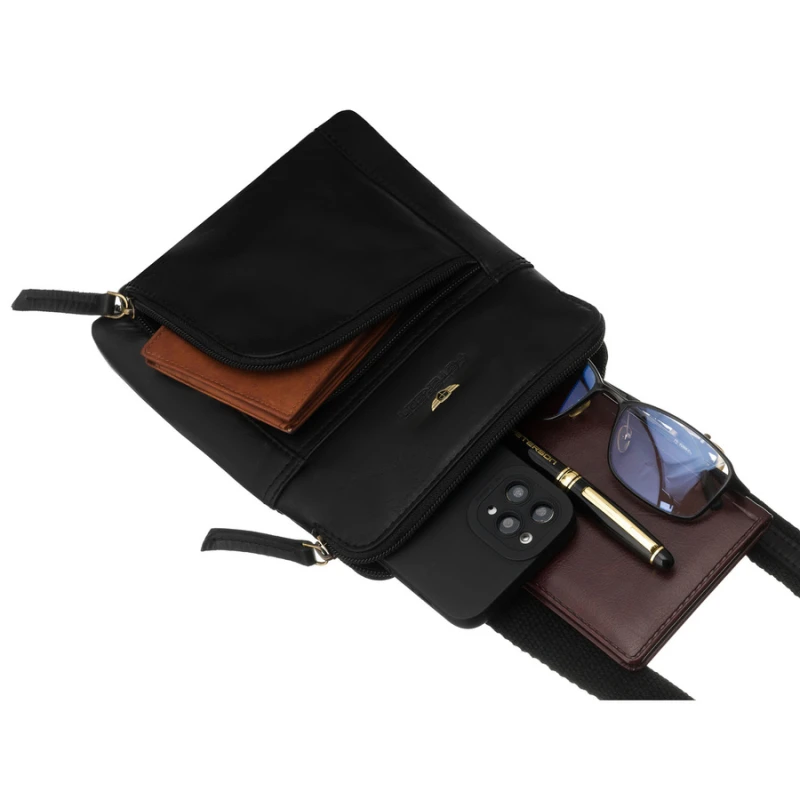 Skórzana listonoszka męska w czarnym kolorze, zawieszona na regulowanym pasku i zamykana suwakiem - Peterson