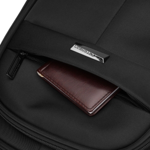 Miejski, pojemny plecak z poliestru w czarnym kolorze z miejscem na laptopa - Peterson